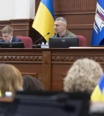 Кличко показал, как работает столичная программа энергонезависимости, по которой город возвращает средства жителям многоэтажек
