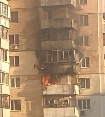 В Оболонском районе Киева упали обломки ракеты: повреждена многоэтажка