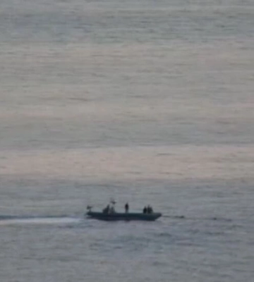 Військові моряки врятували п&#039;ятьох цивільних, котрі опинилися у відкритому морі в Одесі