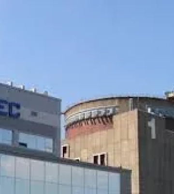 Внаслідок російського обстрілу поблизу Енергодара поранено 8 працівників ЗАЕС
