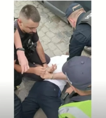 Омбудсмен требует проверки грубого задержания человека полицией