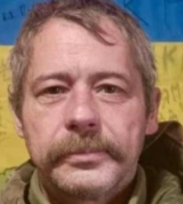 Траурний кортеж у Буштинській громаді: зустрічатимуть загиблого Михайла Юришинця