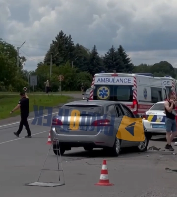 Неподалік Рівного ускладнено рух через ДТП