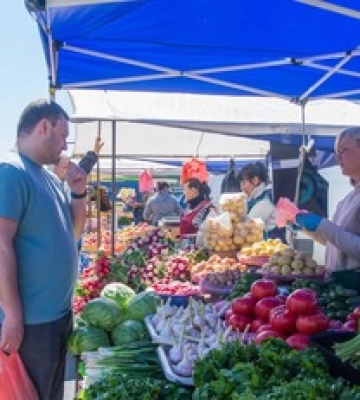У Києві на ярмарках заборонили продавати низку продуктів: у чому причина