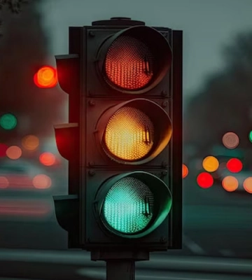 У Львові на ще 4 важливих перехрестях сфітлофори стали автономними