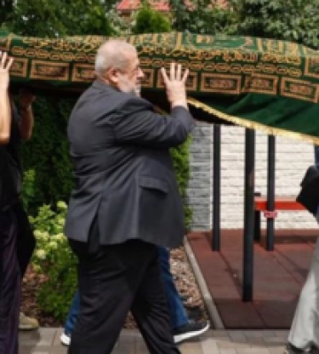 Труну з убитим у Києві казахським опозиціонером несли Джемілєв та Чубаров