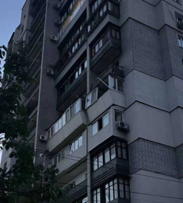 Окупанти вдарили балістикою по Дніпру: є постраждалі