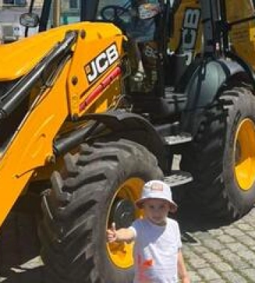 У Полтаві до Дня міста продемонстрували нову комунальну техніку