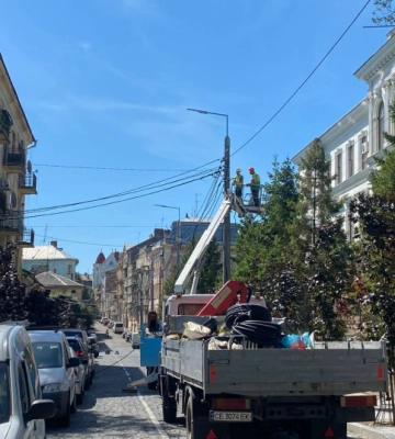 Рух транспорту по вулиці Жуковського у Чернівцях тимчасово перекрито