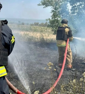 На Херсонщині виникло 11 пожеж через обстріли окупаційних військ – ДСНС