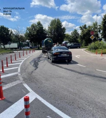 На в`їзді на вулицю Здолбунівську в Рівному встановили нові знаки