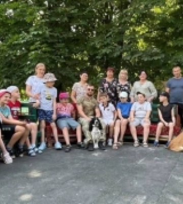 На Кіровоградщині поліцейські кінологи провели зустріч із дітьми з інвалідністю
