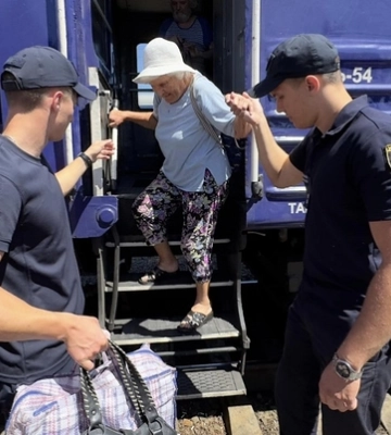На Волинь з Донеччини евакуювали 69 дорослих і дітей 