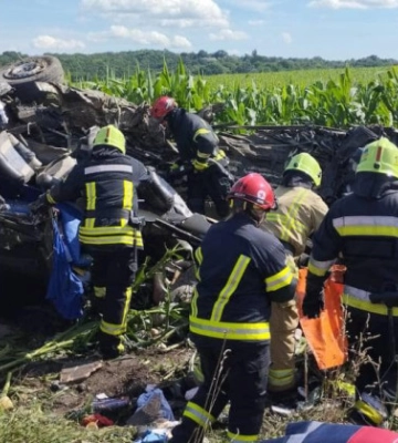 На Рівненщині автоцистерна зіткнулася із маршруткою, 14 загиблих