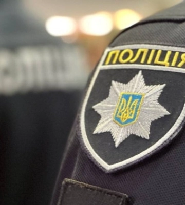 На Чернігівщині невідомі повісили на мосту собак – поліція відкрила справу