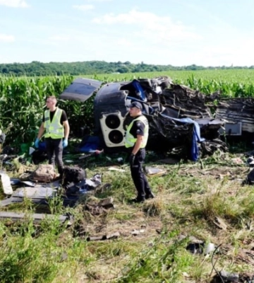 На Рівненщині зіткнулись вантажівка та маршрутка: 14 загиблих