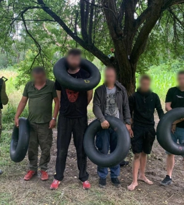 На Закарпатті прикордонники виявили 4 ухилянтів, які планували перепливати Тису