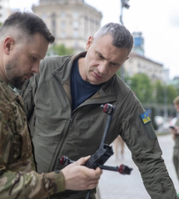 Київ передав 3-й окремій штурмовій бригаді Сухопутних військ тисячу FPV-дронів
