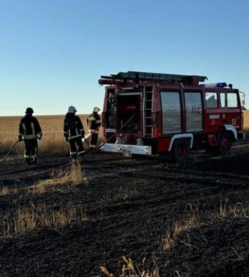Загарбники вдарили по пшеничному полю на Харківщині