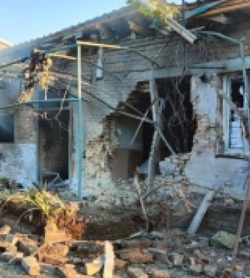 Окупанти атакували Павлоград на Дніпропетровщині: уламки пошкодили приватні будинки
