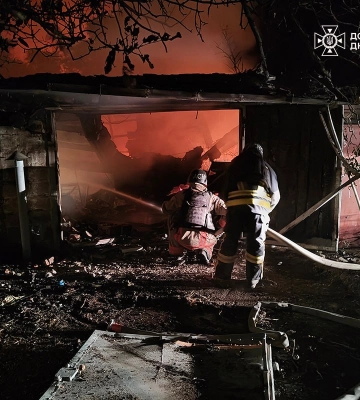 Війська рф двічі атакувала рятувальників під час гасіння пожежі на Дніпропетровщині
