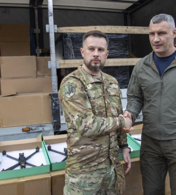 Громада Києва передала Третій штурмовій бригаді 1000 fpv-дронів