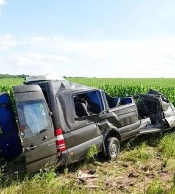ДТП з 14 жертвами на Рівненщині: одна з версій слідства - пошкодження колеса вантажівки