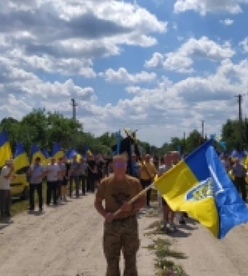 Громада на Волині попрощалася з молодим захисником
