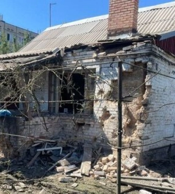 В течение дня оккупанты более 10 раз ударили по Никопольщине, повреждена инфраструктура. ФОТОРЕПОРТАЖ