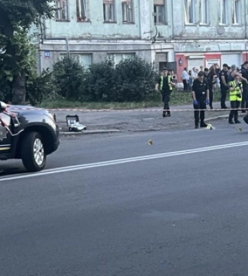 На вулиці у Луцьку стався вибух гранати, є травмовані