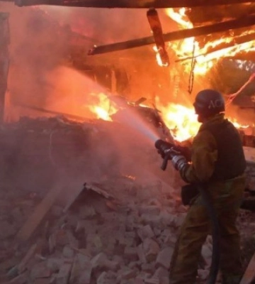 Через вечірній обстріл у Нікополі четверо постраждалих, серед них 10-річний хлопчик