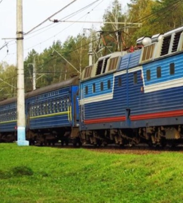 Чоловік, який біля Луцька потрапив під потяг, помер від травм