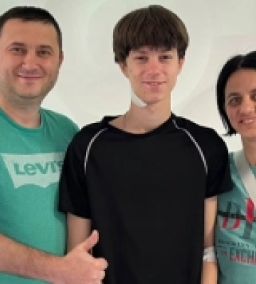 Львівські лікарі прооперували 15-річного юнака з Ужгорода з рідкісною пухлиною на шиї