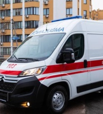 У Києві серія вибухів: названо райони падіння уламків ракет