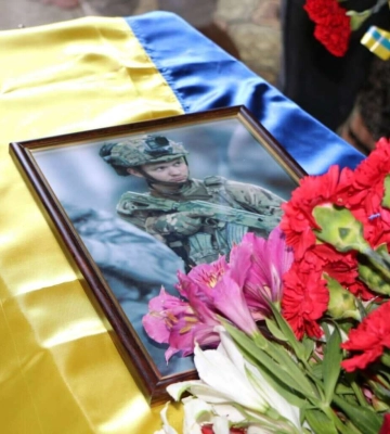 Захищав Україну від загарбників: у Нікополі провели в останню путь загиблого Героя