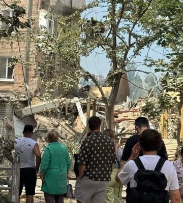 Удар по Киеву: количество погибших возросло, в одном из районов обрушился подъезд дома