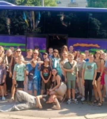 Діти загиблих військових із Польщі поїхали на оздоровлення до Польщі
