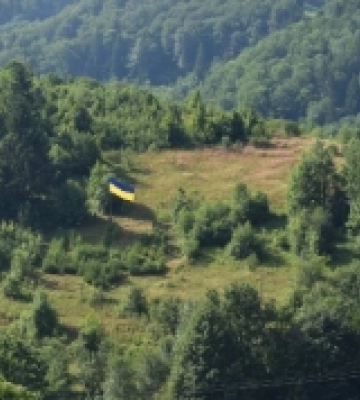 День Конституції в Рахові: вшанування пам&#039;яті, урочистості та футбол