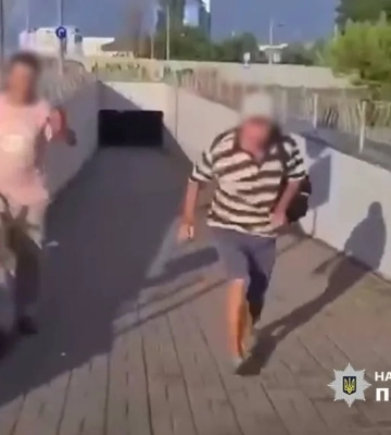 Двоє чоловіків постануть перед судом за напад на волонтерку у Києві