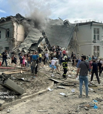 Нічого святого: під час атаки у Києві пошкоджено «Охматдит»