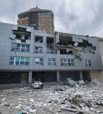 Уламки ракет впали в Дніпровському, Соломʼянському районах, – мер Кличко
