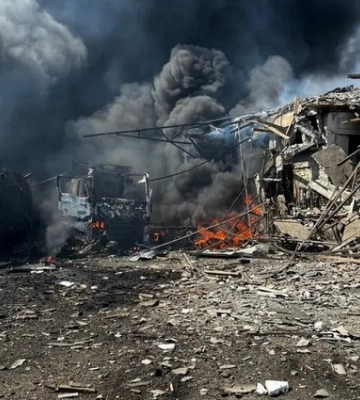 Ворог поцілив по підприємству у Покровську, загинули троє цивільних