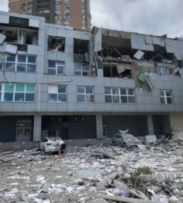 Повторний удар по Києву. Постраждав медцентр
