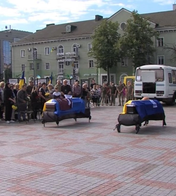 У Рівному попрощалися з двома героями Володимиром Россінським та Василем Пацелюком (ВІДЕО)