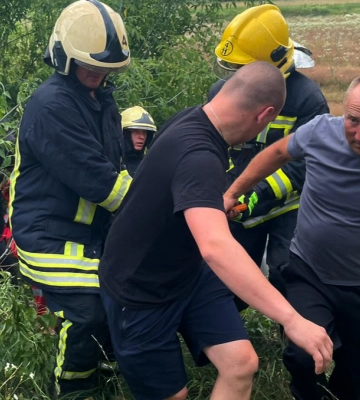 Водія та пасажира заблокувало в автівці: на Волині сталась ДТП