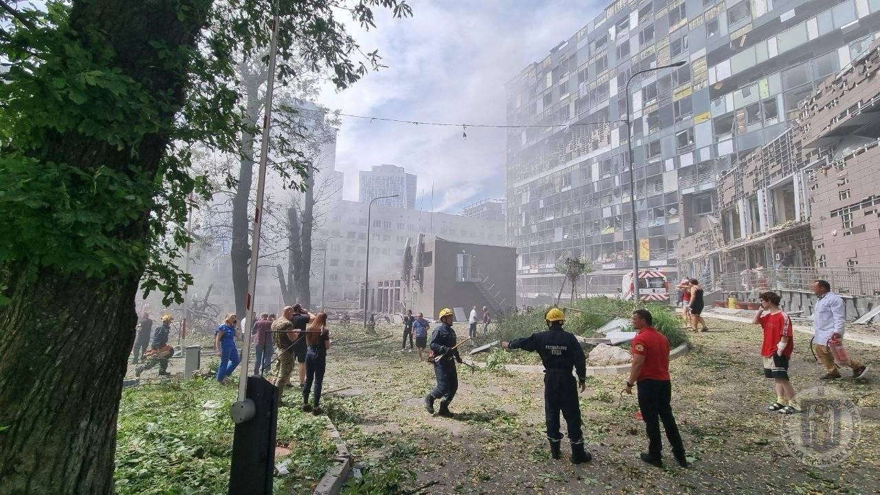 В КМВА опубликовали фото последствий ракетного удара по Киеву 8 июля -  Региональные новости