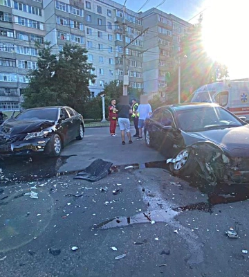 У Сумах зіткнулися два "японці": двоє травмованих
