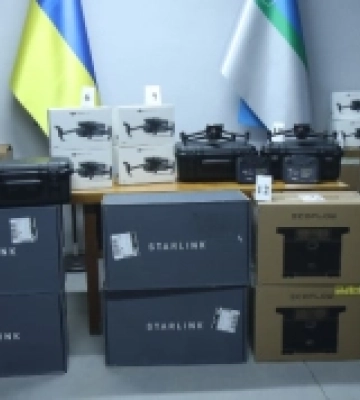 У Рівному передали техніку військовим на передову