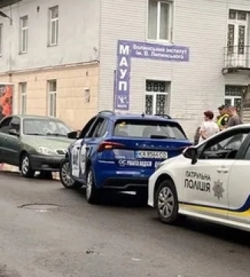 Їхав задом: деталі аварії у центрі Луцька