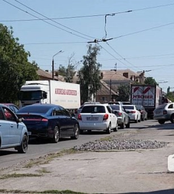 У Саксаганському районі Кривого Рогу утворився затор через ДТП